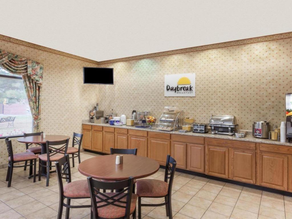Red Roof Inn Martinsburg Ngoại thất bức ảnh
